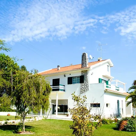 Casa Da Nelita بيت للعطل